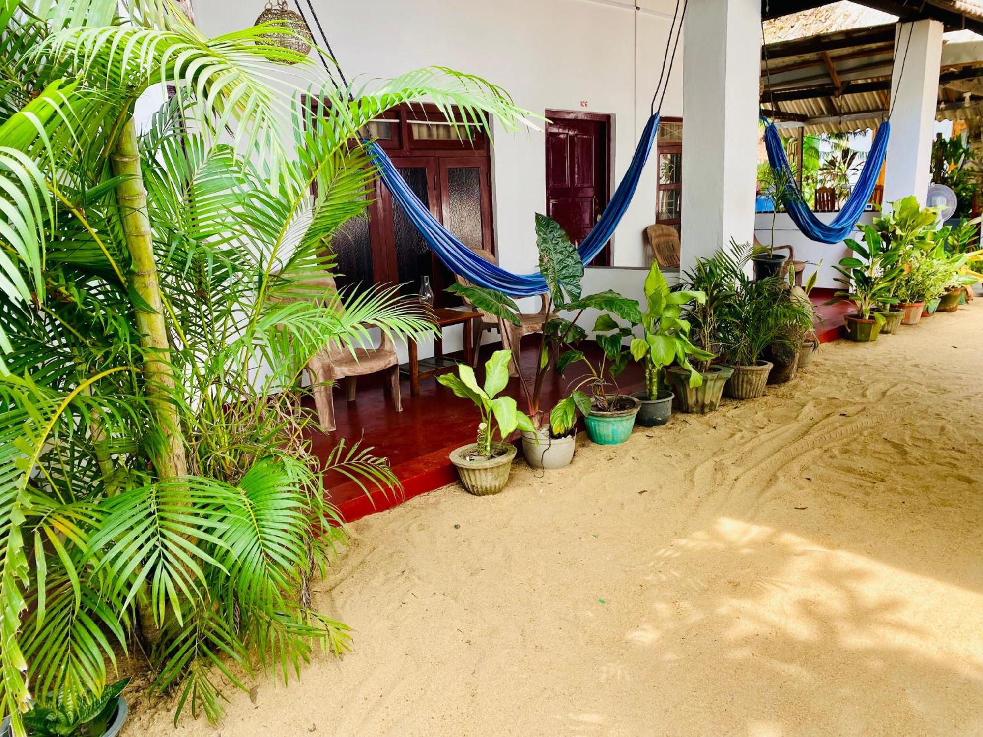 Tropicana Home Stay Arugam Bay Exterior photo